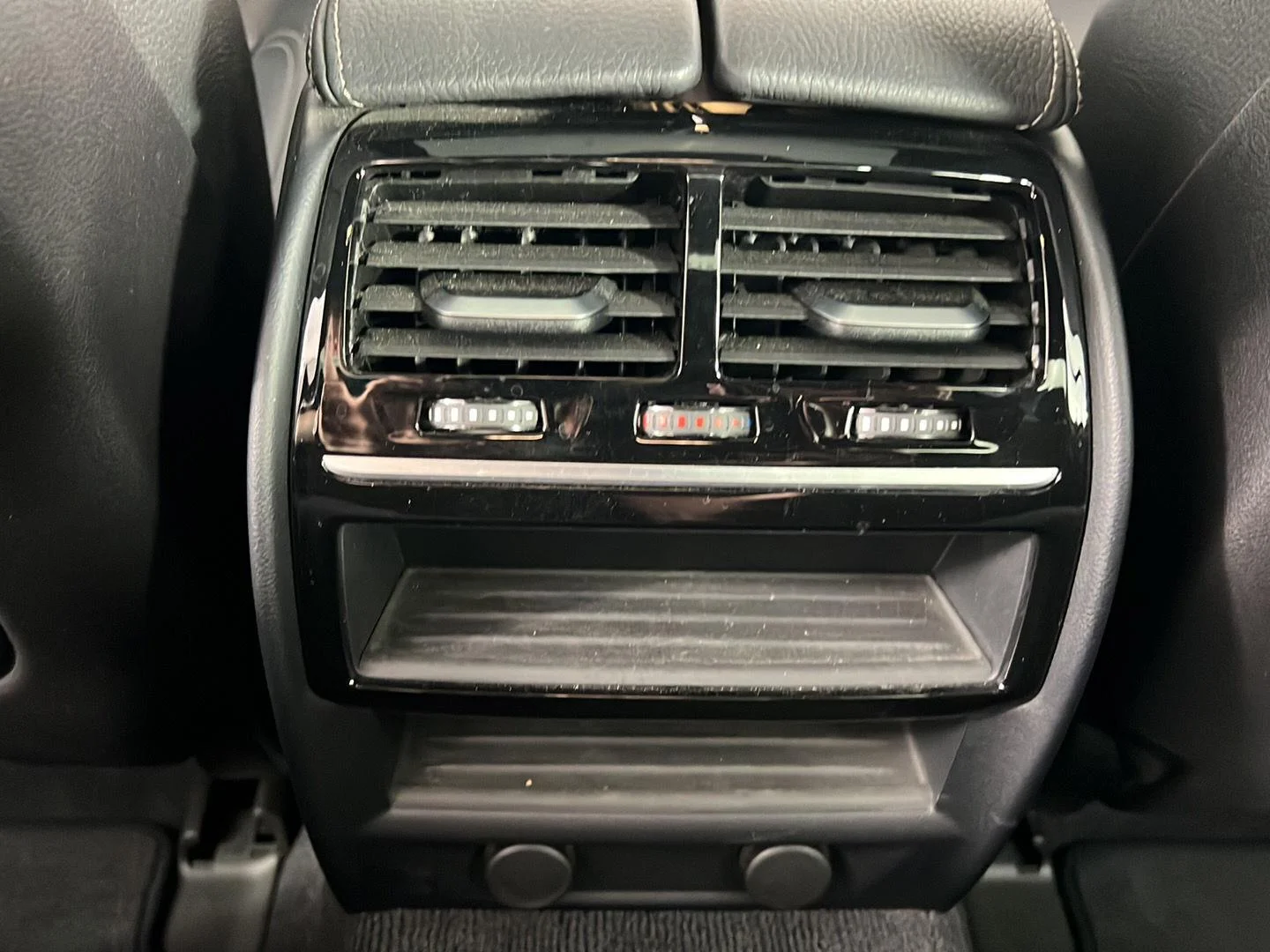 Used 2019 Black Sapphire Metallic BMW 540i xDrive image 26