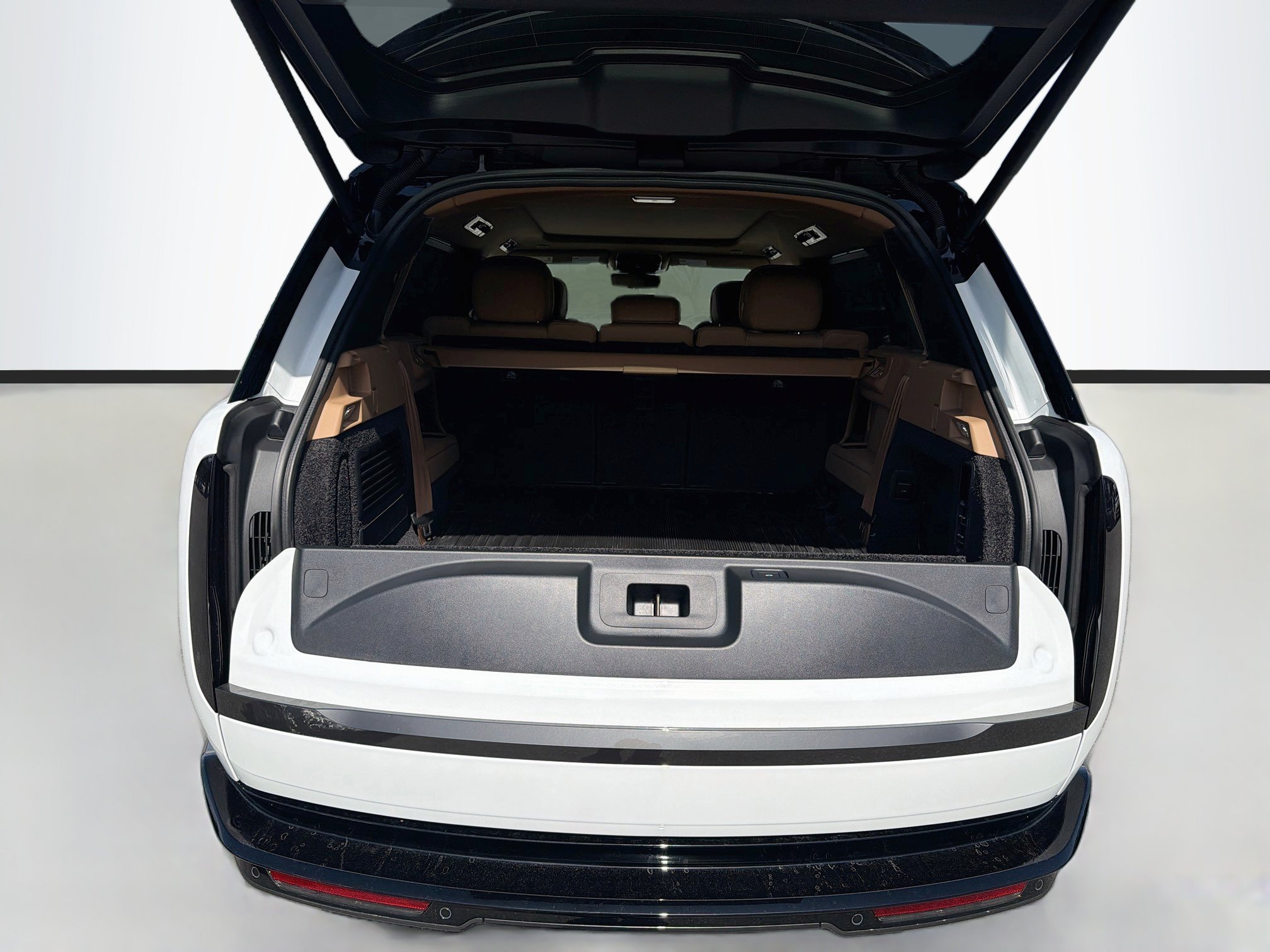 New 2027 Fuji White Land Rover SE image 44