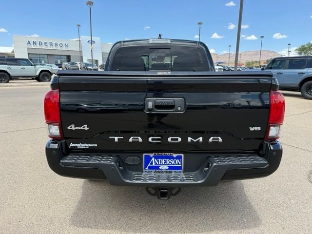 Certified Used 2022 Midnight Black Metallic Toyota SR5 image 7