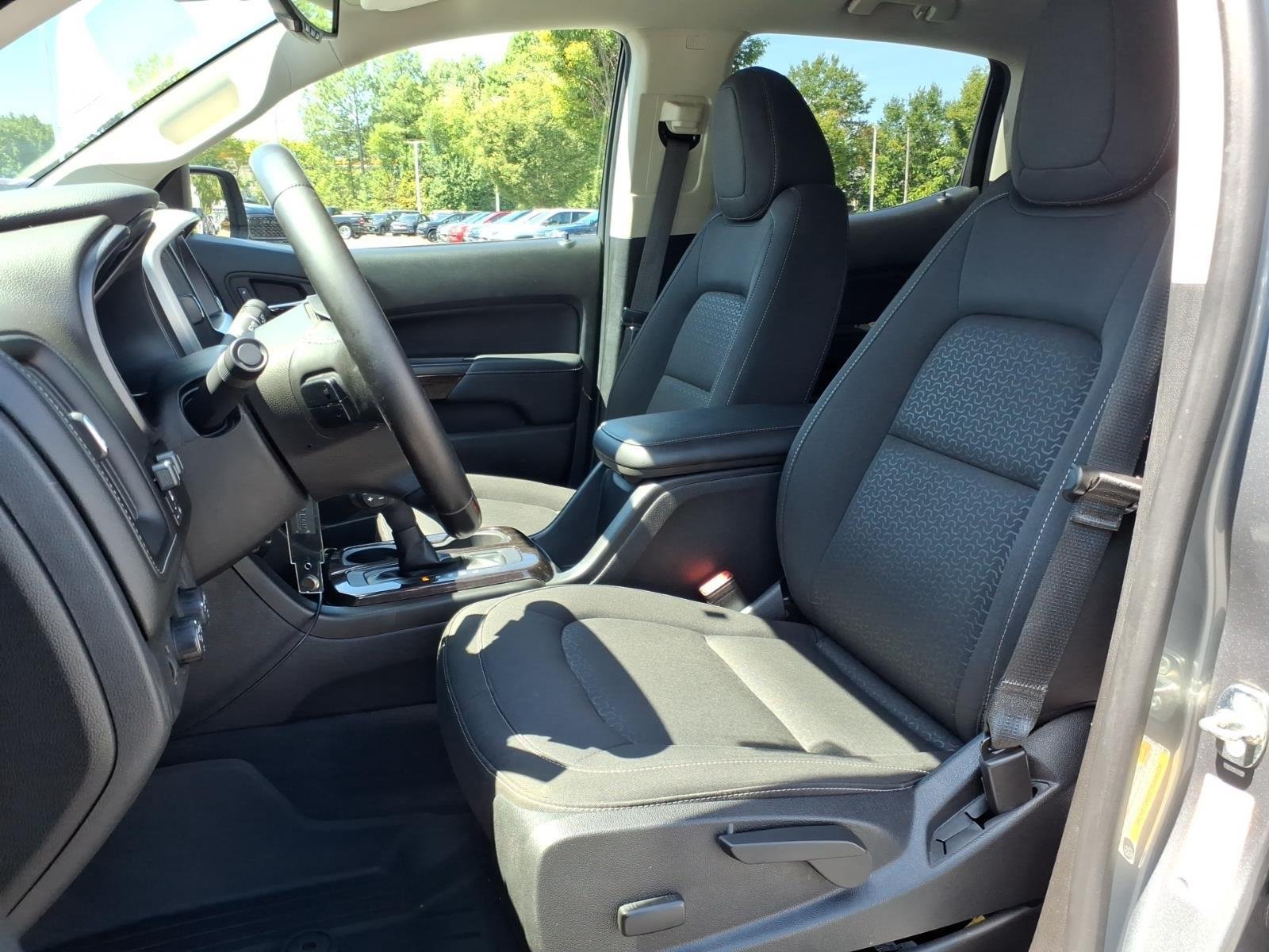 Used 2019 Quicksilver Metallic GMC 4WD SLE image 20