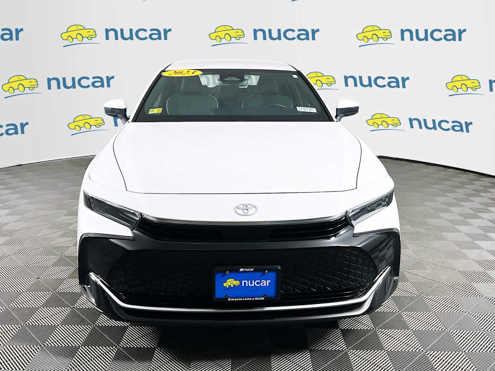 Used 2023 Oxygen White Toyota XLE image 2