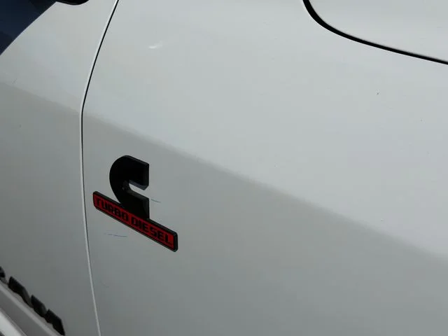 New 2026 Bright White Clear-Coat Exterior Paint RAM Laramie image 7