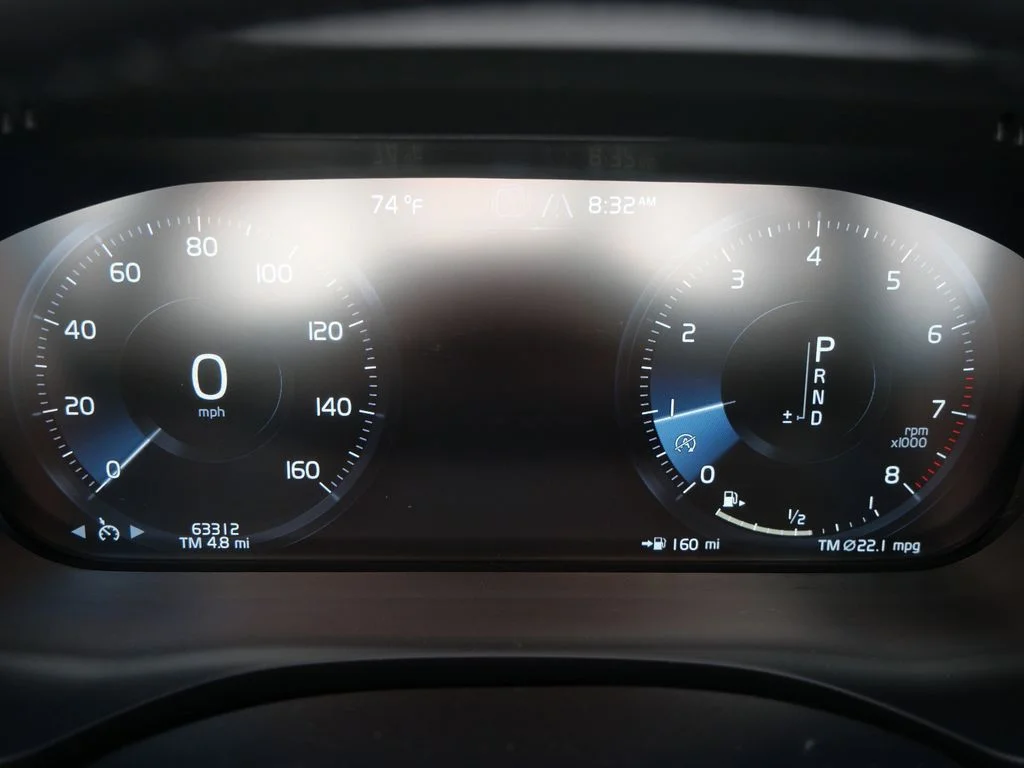 Used 2020 Blue Volvo T5 Momentum image 27