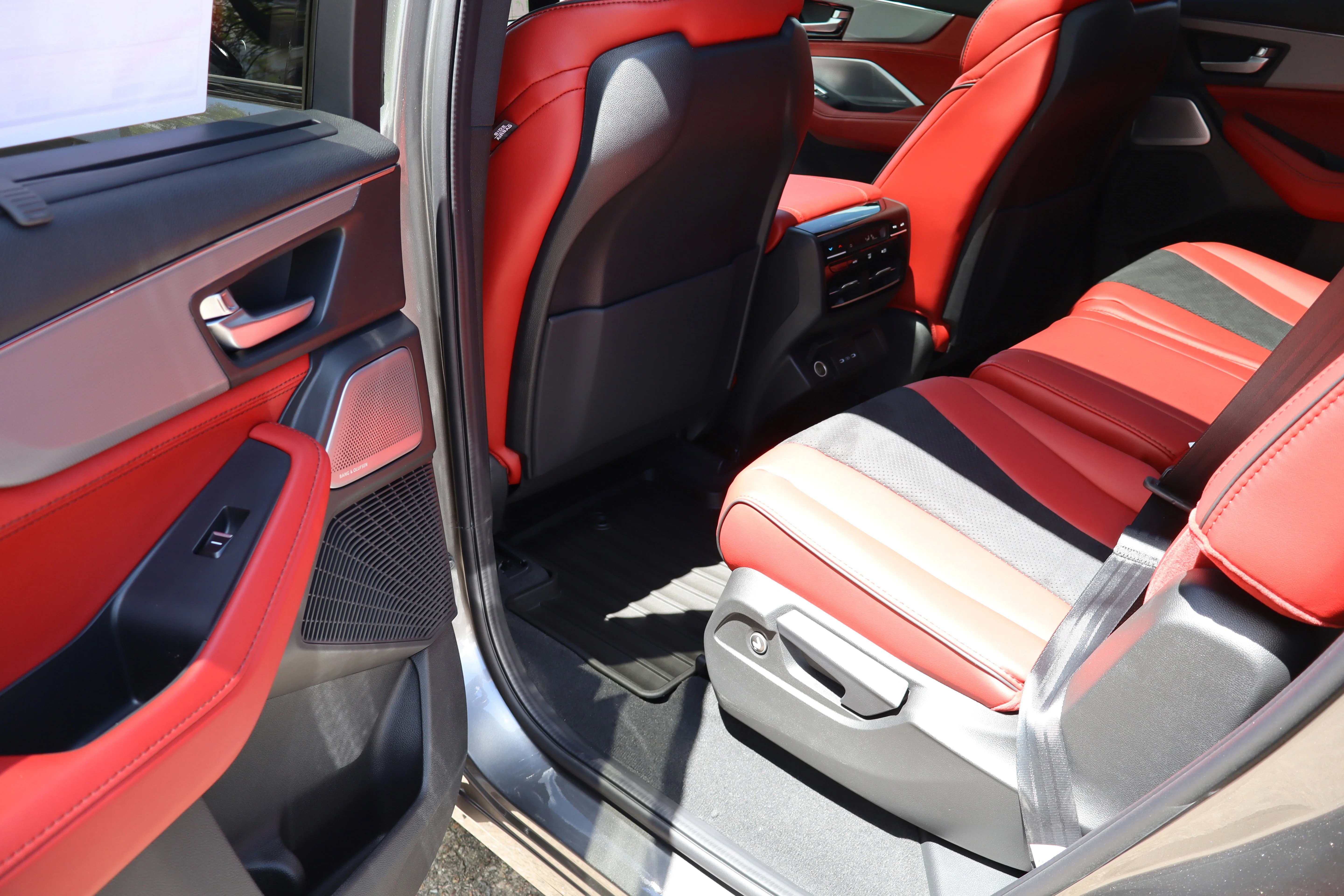 New 2026 Liquid Carbon Metallic Acura w/A-Spec Package image 26