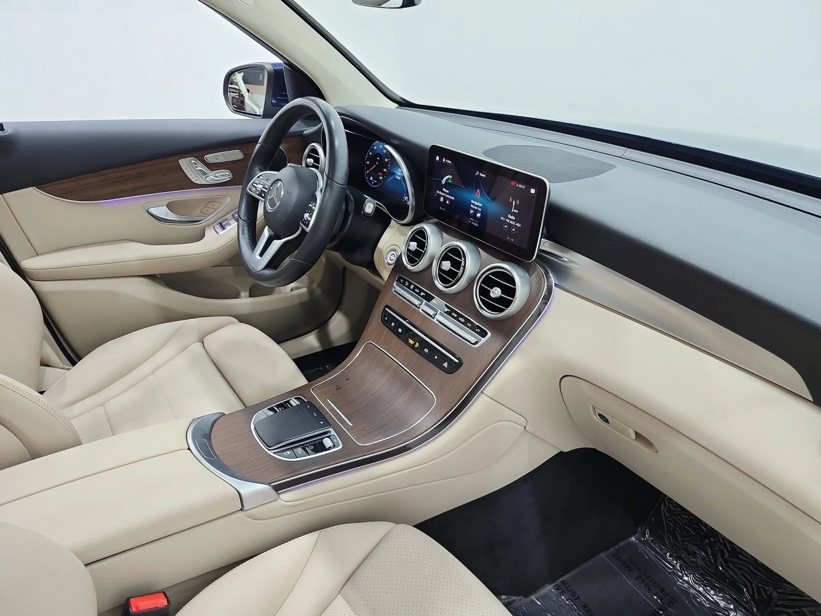 Used 2022 Lunar Blue Metallic Mercedes-Benz GLC 300 4MATIC® SUV image 21