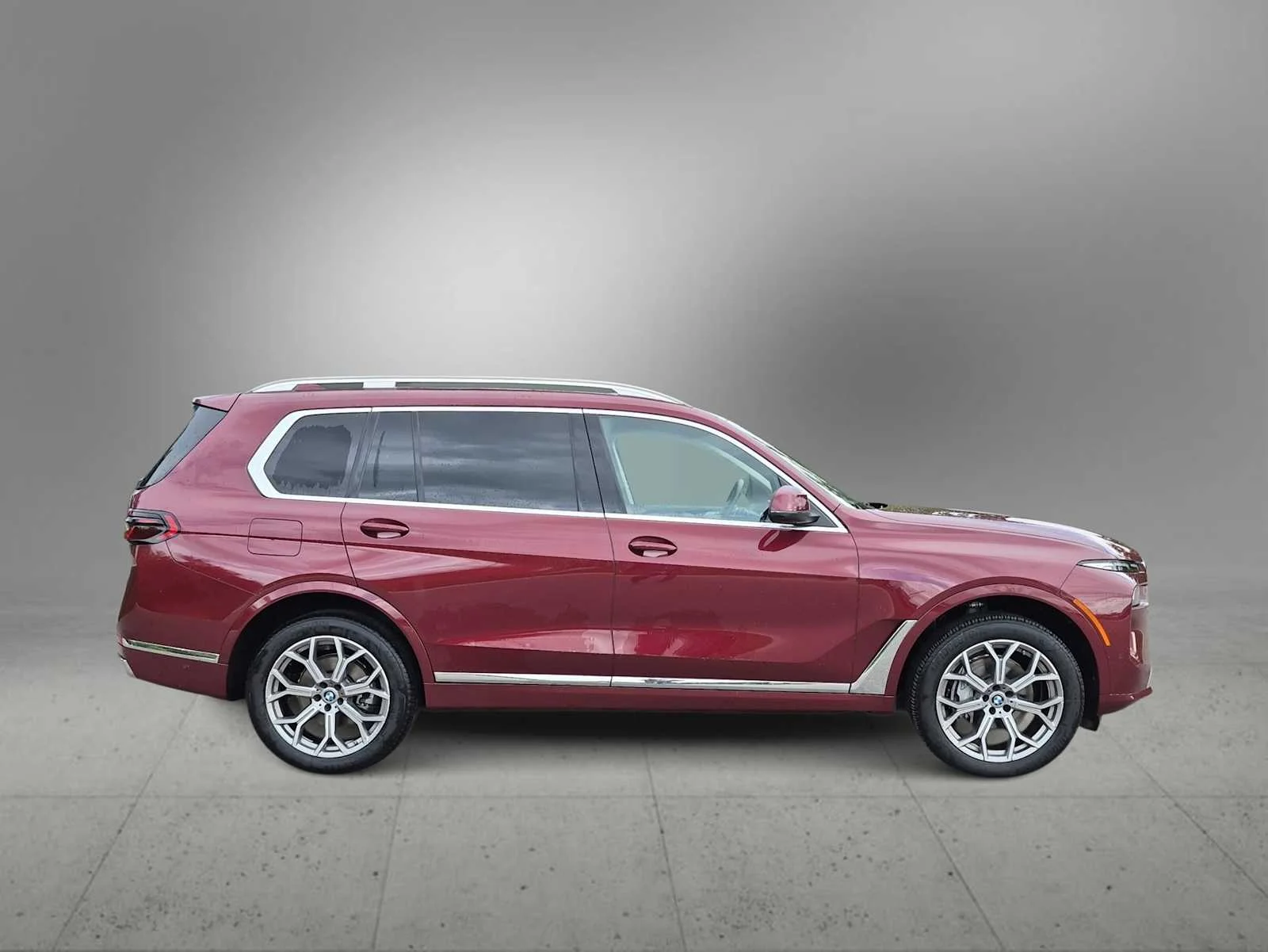Used 2026 Red BMW xDrive40i image 9