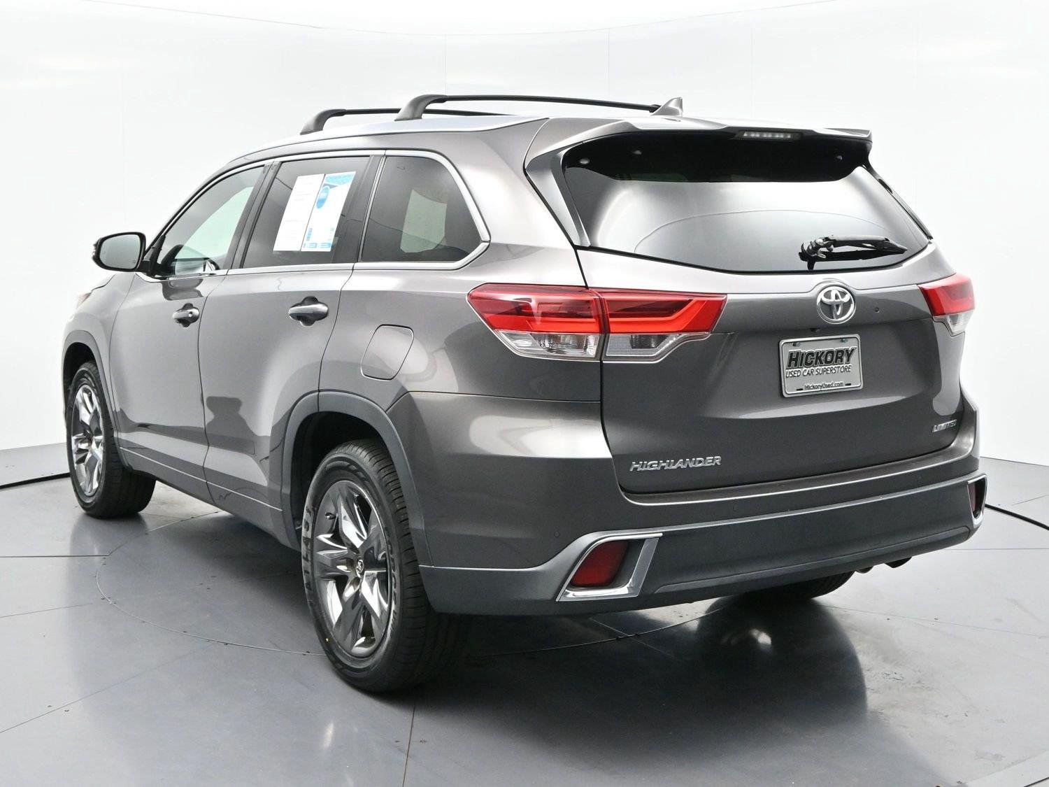 Used 2017 Predawn Gray Mica Toyota Limited image 5