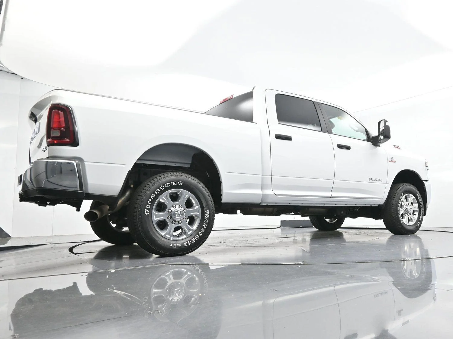 Used 2025 White Ram Big Horn image 49