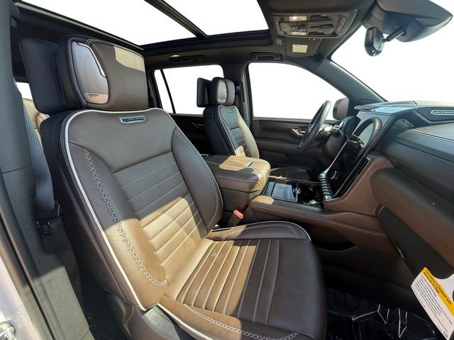 Used 2025 White GMC Denali Ultimate image 16