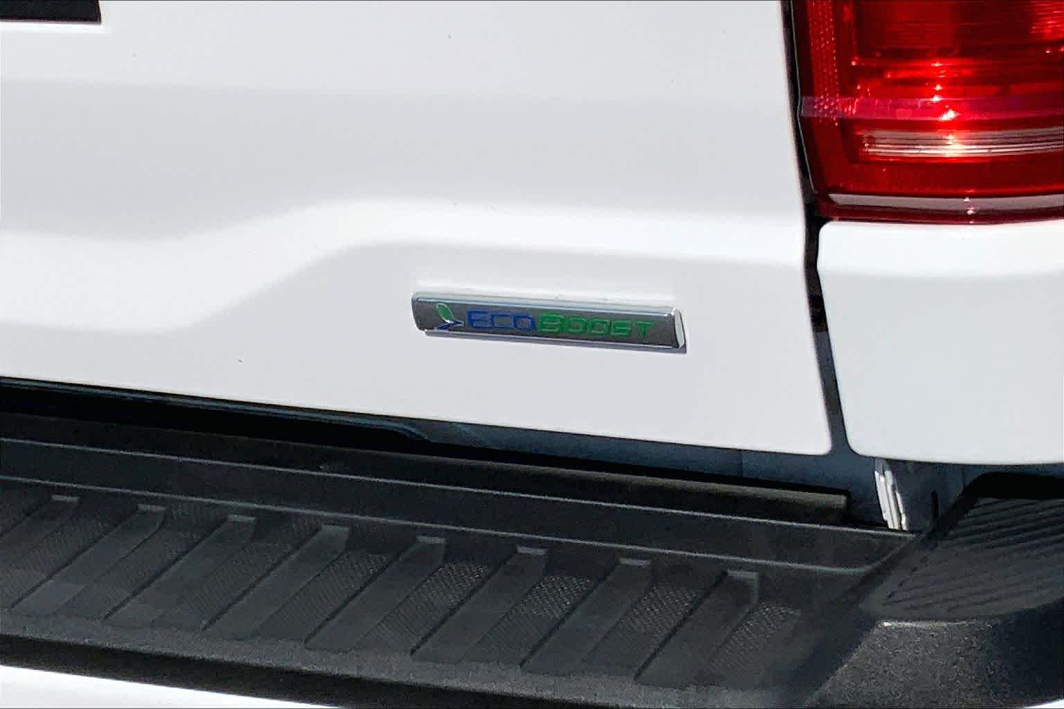 Used 2023 Oxford White Ford XLT image 10
