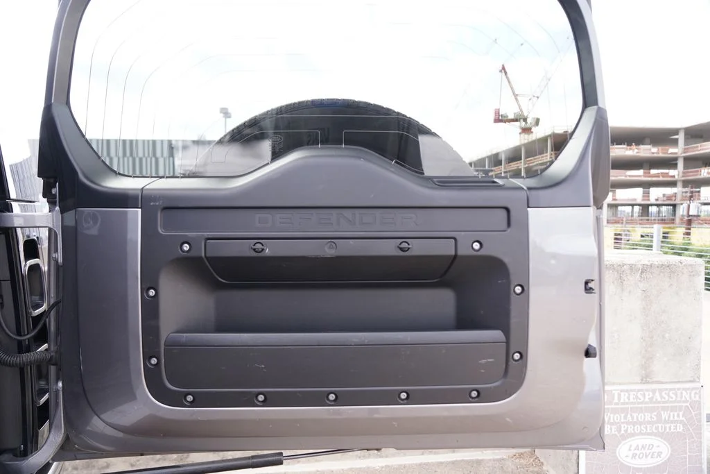 Used 2023 Gray Land Rover X image 31