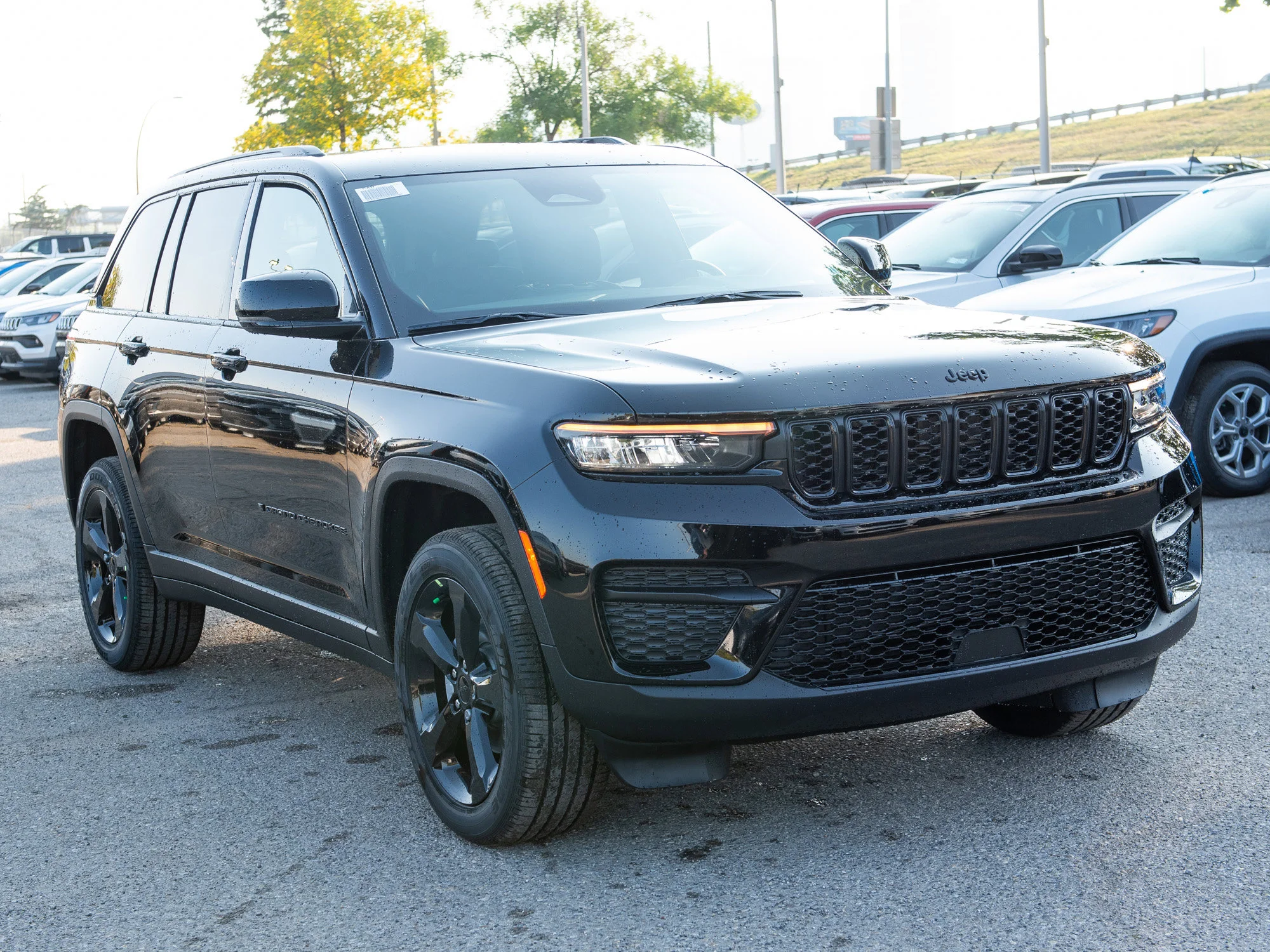 New 2025 Black Jeep Altitude* Sunroof, Trailer Tow Pkg, Heated Leather image 6
