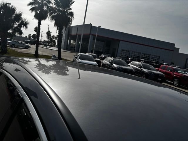 Used 2024 Gray INFINITI PURE image 7