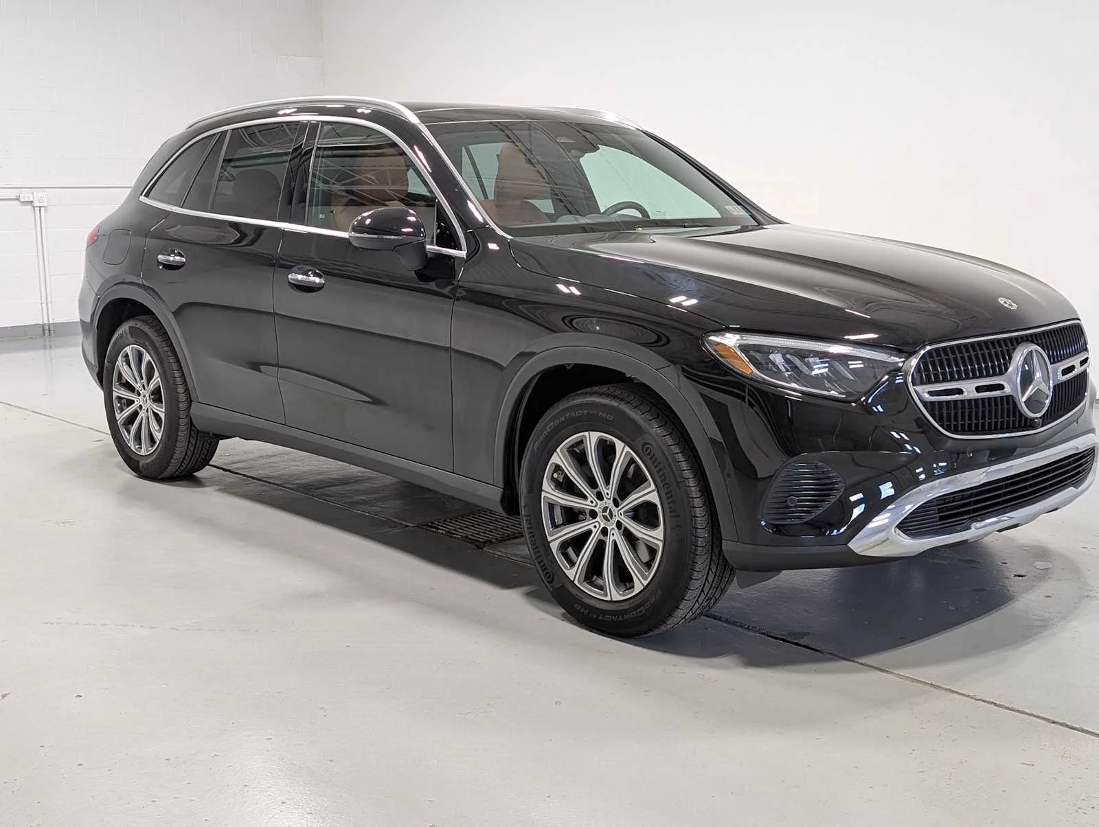 Used 2025 Black Mercedes-Benz GLC 300 image 6