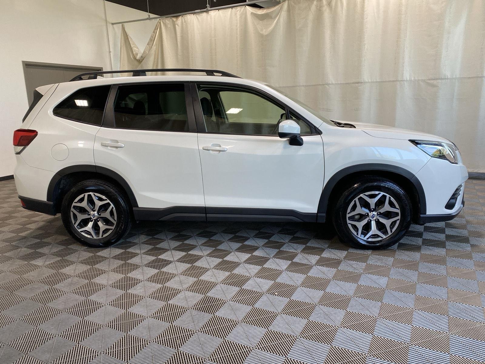 Used 2023 Crystal White Pearl Subaru Premium image 15