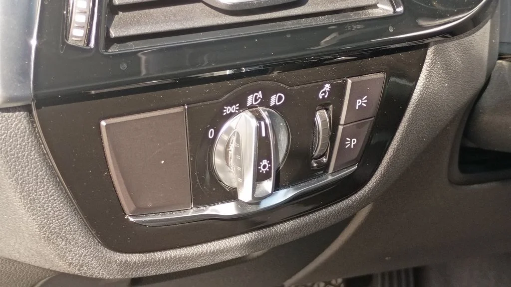 Used 2019 Black BMW 640 Gran Turismo i xDrive image 19