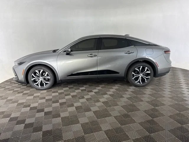 Used 2024  Toyota Limited image 10