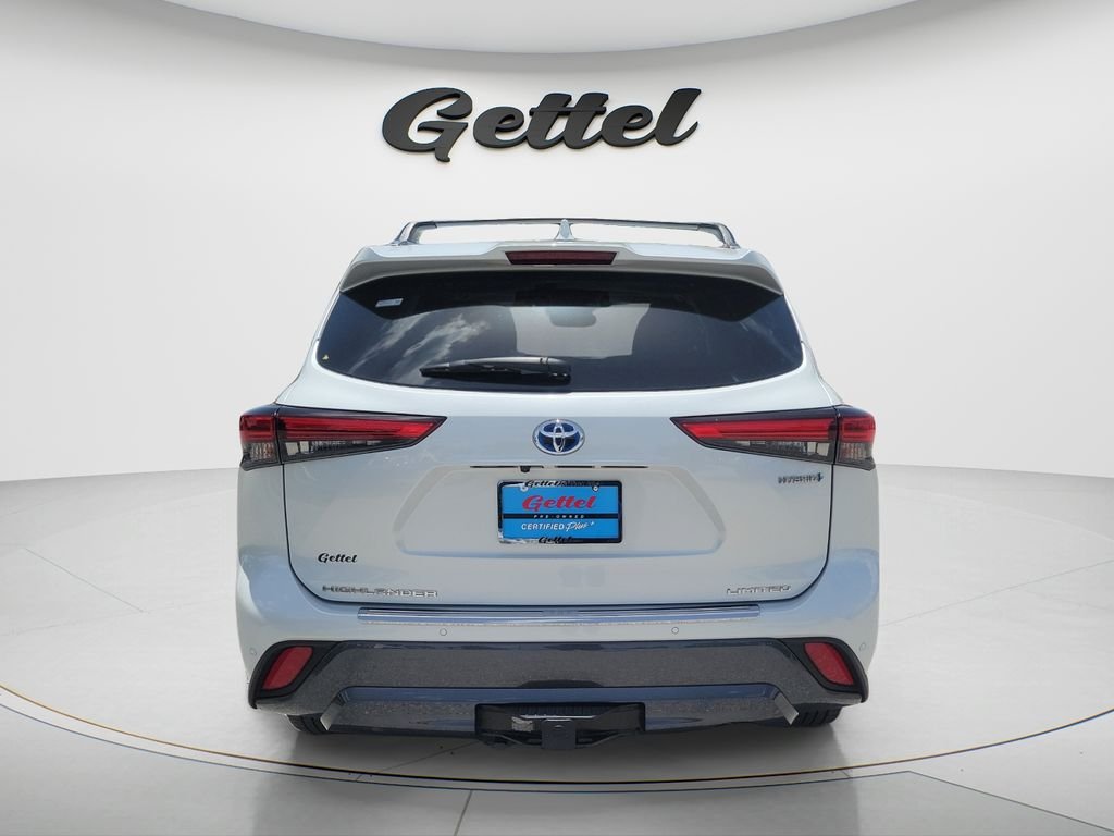 Used 2022 Beige Toyota Limited image 6