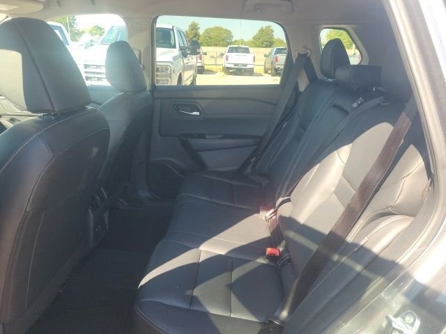 Used 2026 Gun Metallic Nissan SL image 17
