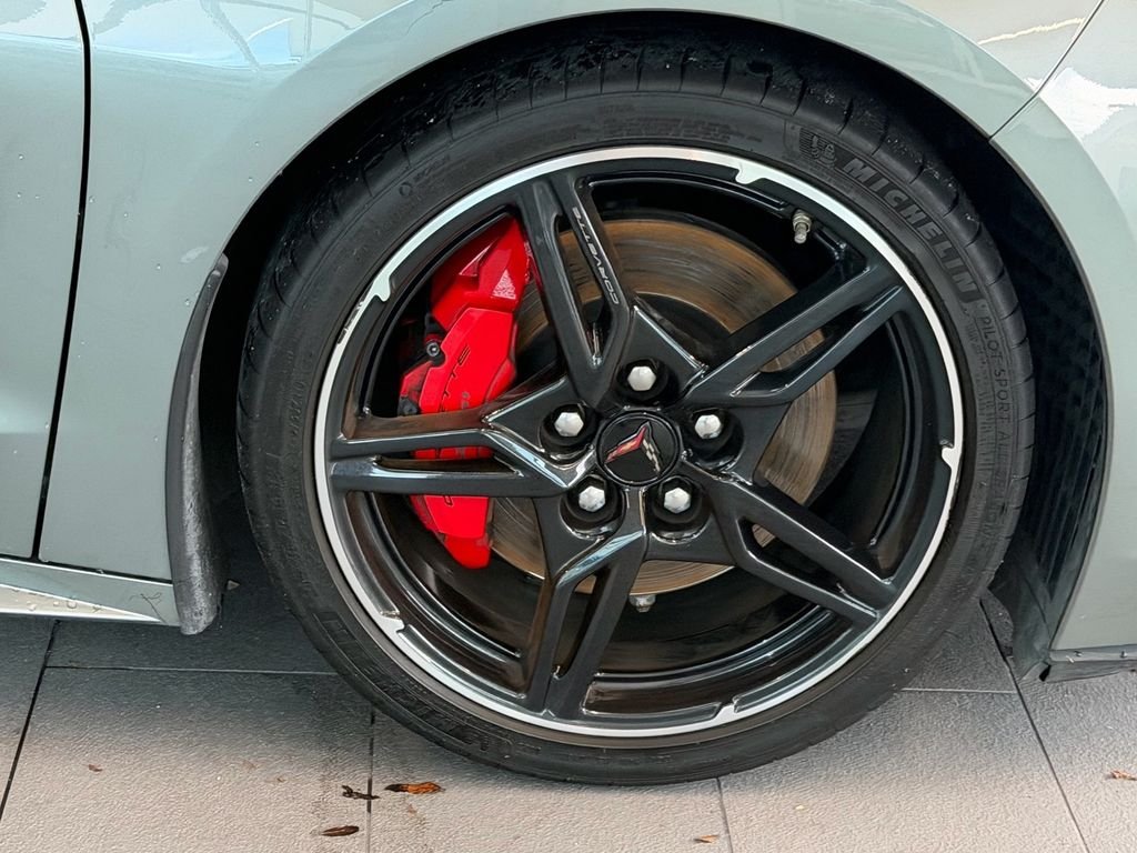 Used 2022 Gray Chevrolet Stingray image 9
