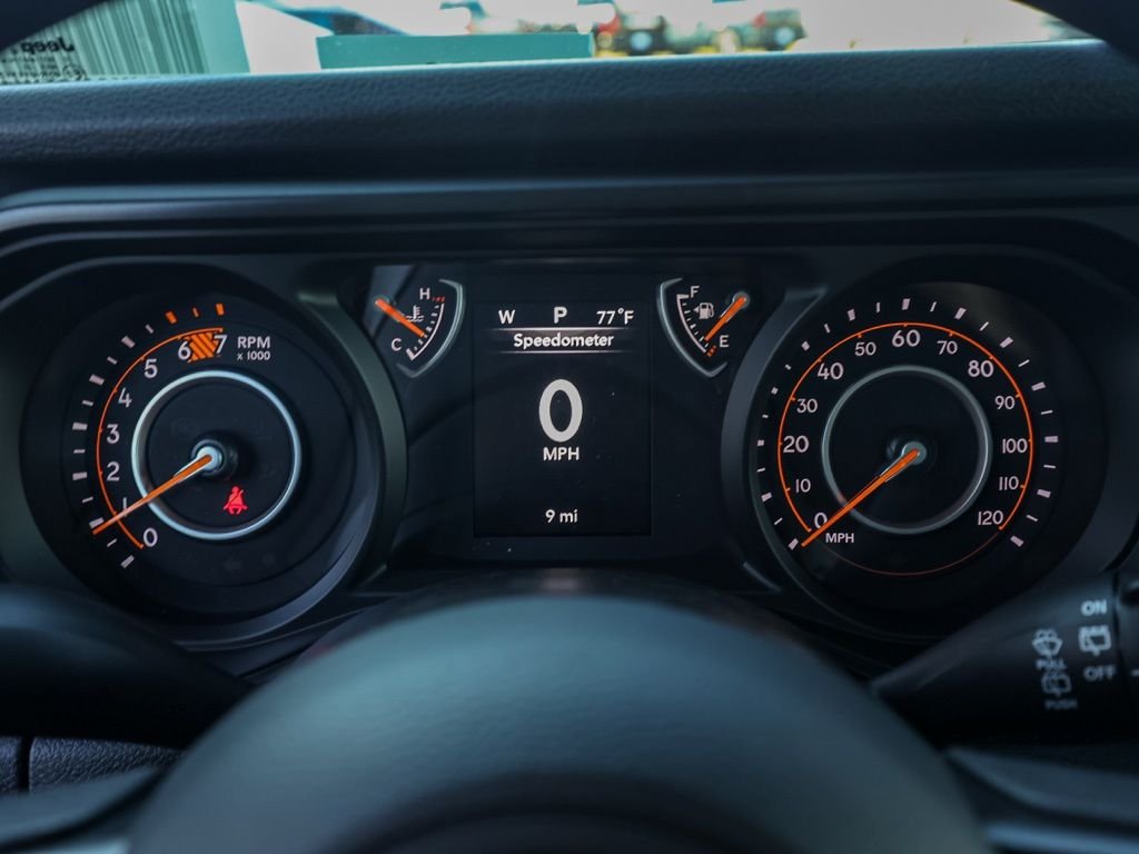 New 2026 Bright White Clear-Coat Exterior Paint Jeep Sport image 24