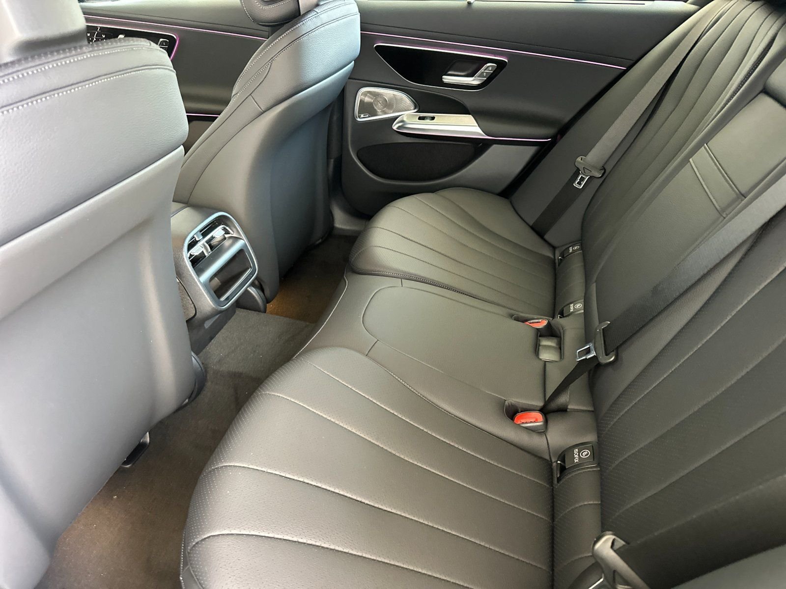 New 2027 Graphite Grey Metallic Mercedes-Benz E 350 image 4
