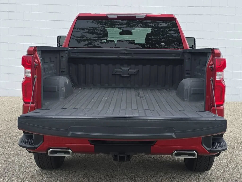 Used 2024 Radiant Red Tintcoat Chevrolet RST image 27