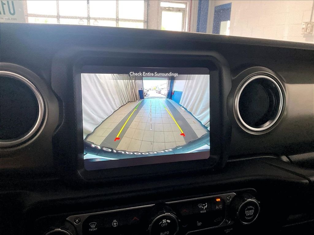 Used 2023 Gray Jeep Rubicon 4xe image 19