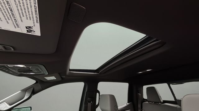 Used 2025 White Chevrolet LTZ image 19