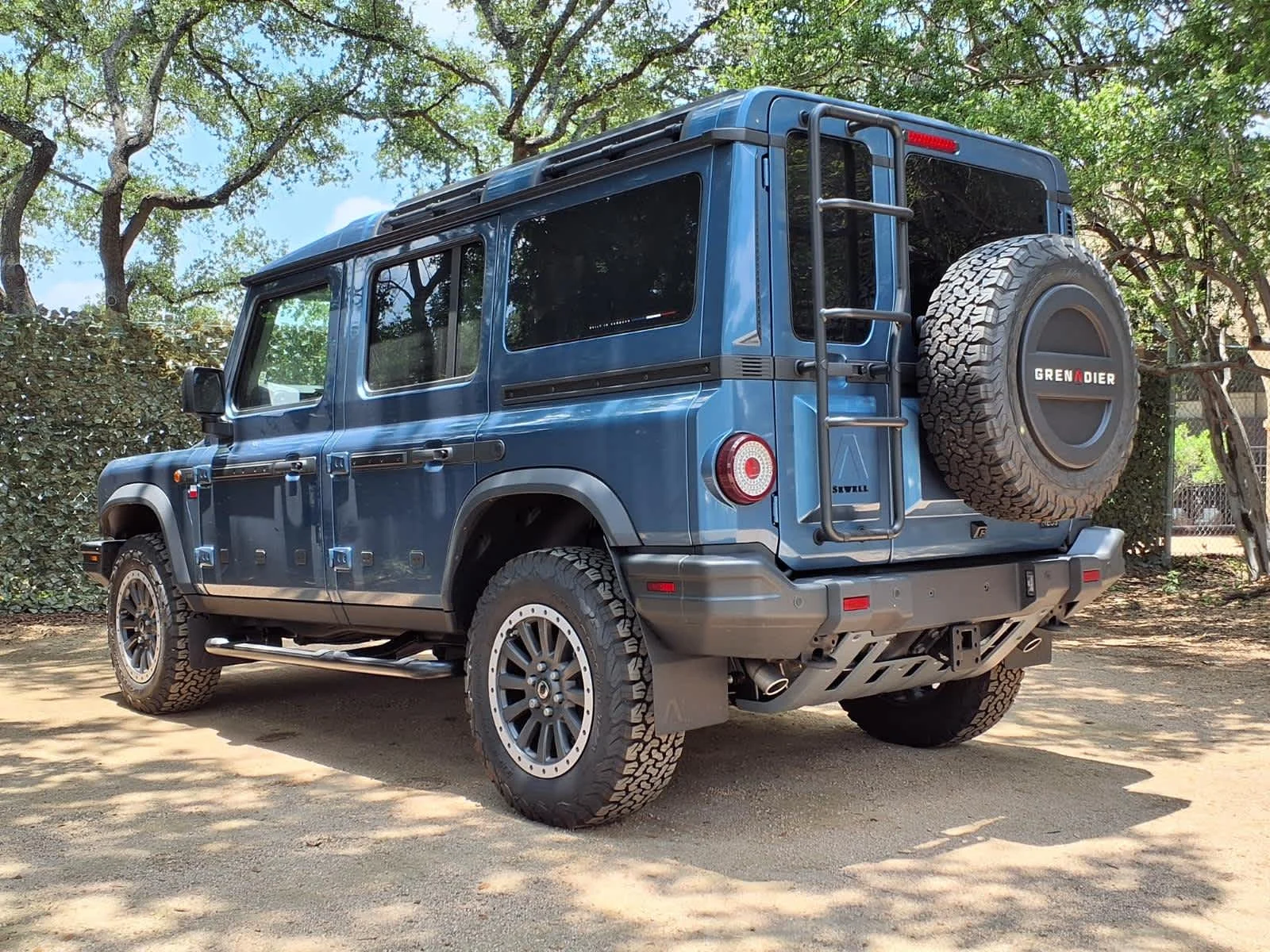 New 2026 Shale Blue Metallic INEOS Fieldmaster Edition image 4