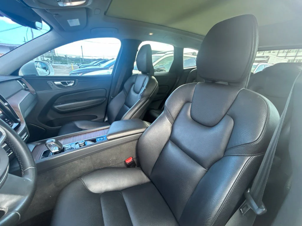 Used 2022 White Volvo T8 Inscription Expression image 6