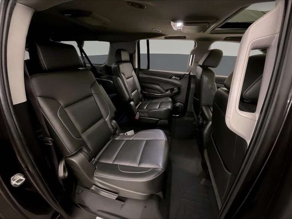 Used 2017 Silver GMC SLT image 31