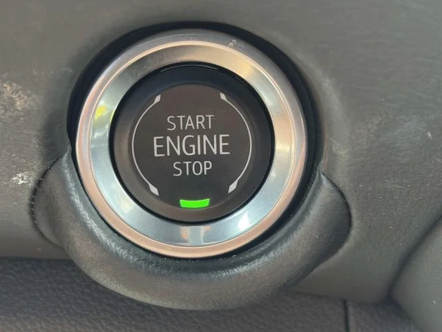 Used 2025 Gray Chevrolet Z71 image 27