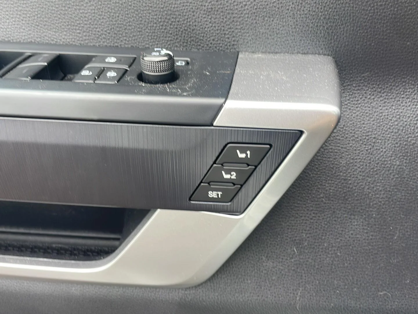 Used 2023 Wind Chill Pearl Toyota Platinum image 6