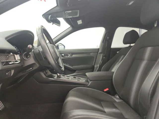 Used 2024  Honda Sport image 14