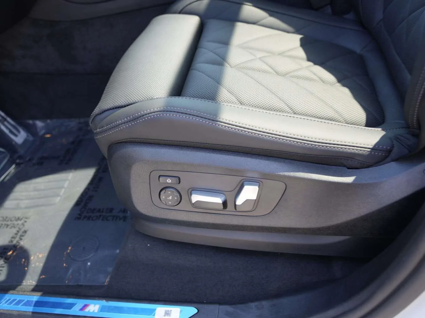 New 2026 Alpine White BMW sDrive40i image 14