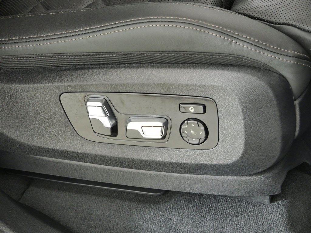 New 2026 Dravit Grey Metallic BMW xDrive40i image 22