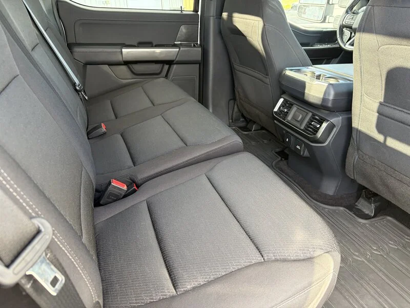 Used 2021 White Ford XL image 17