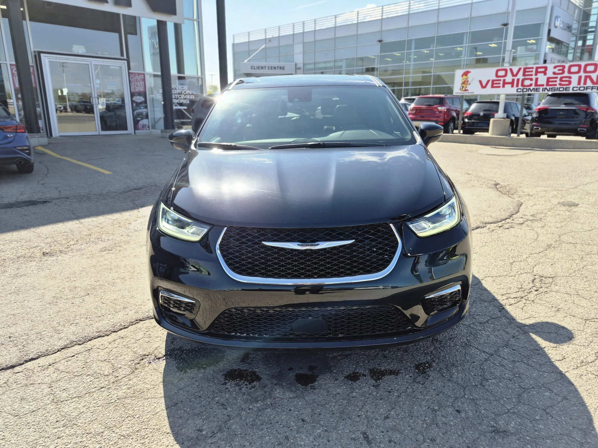 Certified Used 2026 Diamond Black Crystal Pearl Chrysler Select AWD*7 Pass | Adaptive Cruise | Remote Start | Htd Leather | Pano Roof | Htd Wheel | CarPlay image 4