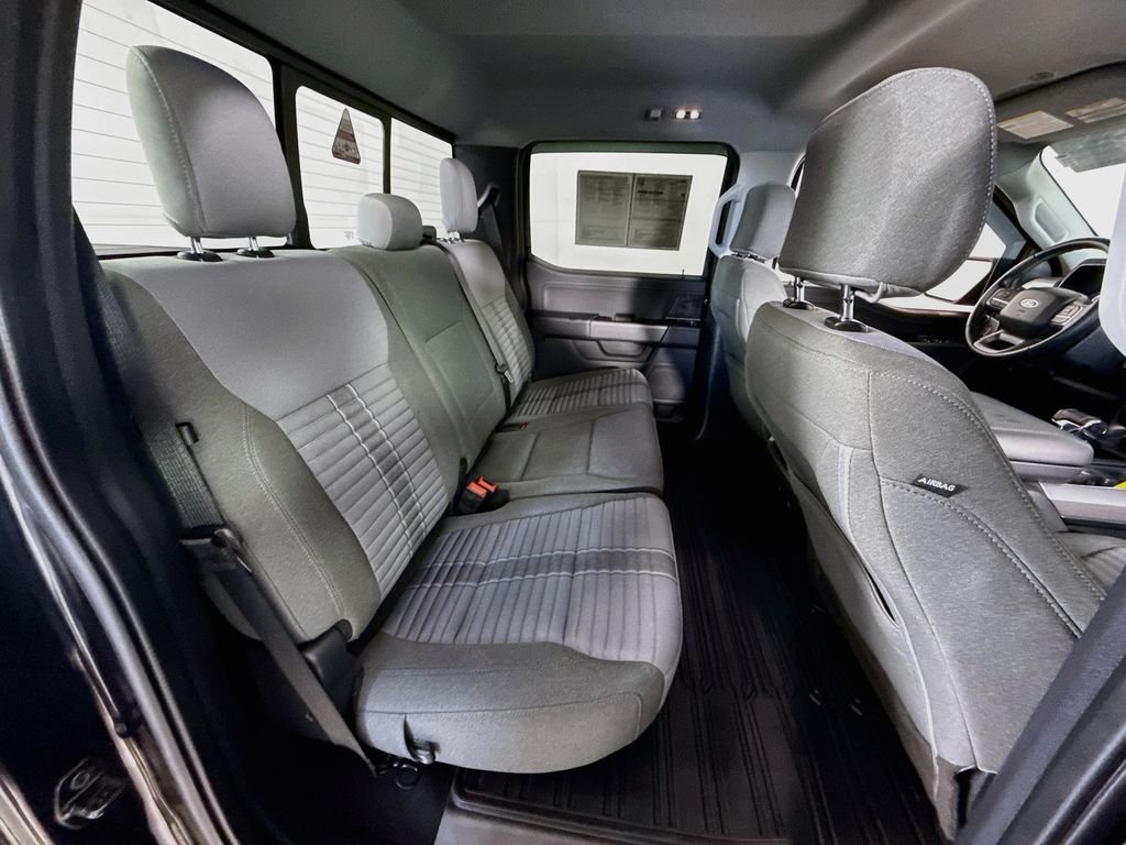 Used 2023 Atlas Blue Metallic Ford XLT image 6