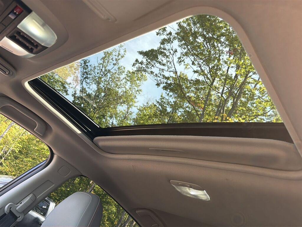 Used 2018 Dark Gray Metallic Subaru Limited image 3