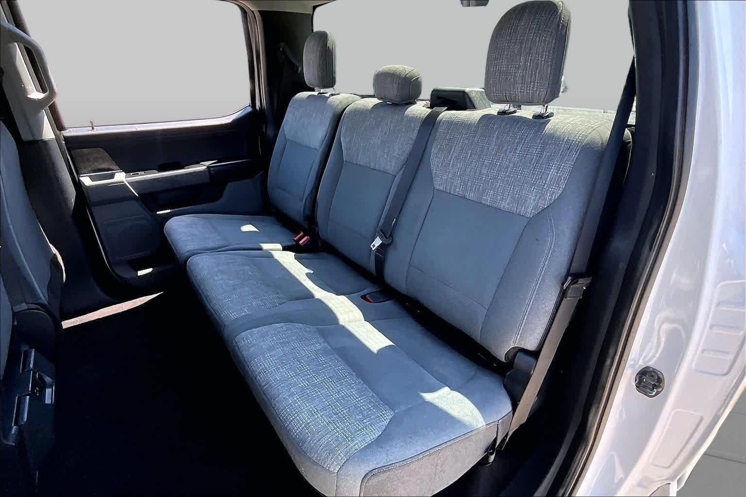 Used 2021 Oxford White Ford XLT image 21