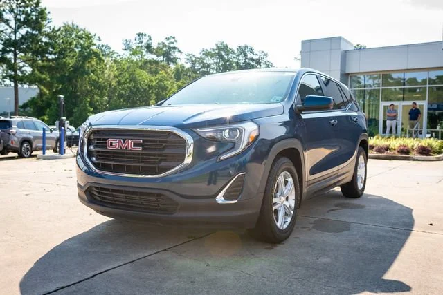 Used 2021 Blue Emerald Metallic GMC SLE image 11