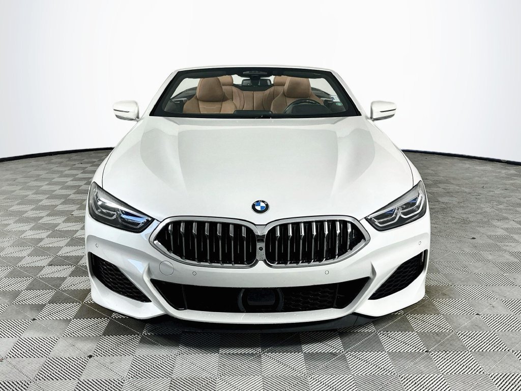 Used 2022 White BMW M850i xDrive image 2