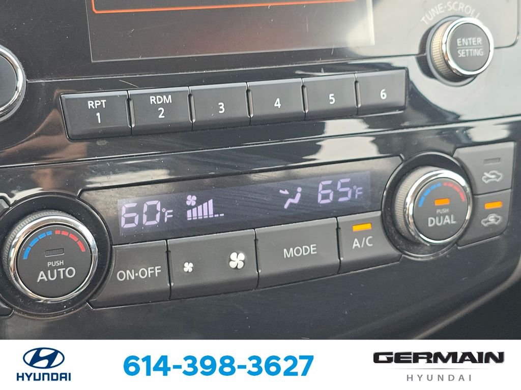 Used 2015 Gray Nissan 2.5 SV image 32