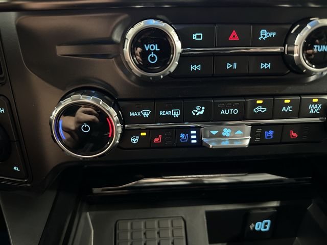 New 2026 Gray Ford Lariat image 31