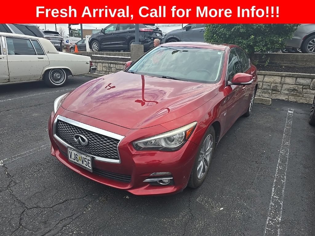 Used 2016 Red INFINITI 2.0t Base image 3