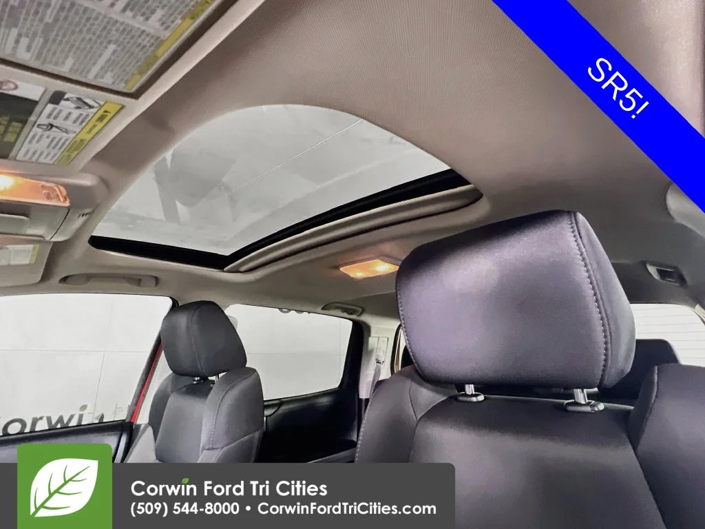 Used 2017 Silver Sky Metallic Toyota SR5 image 24