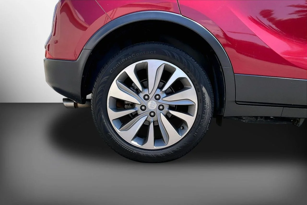 Used 2019 Red Buick Preferred image 35