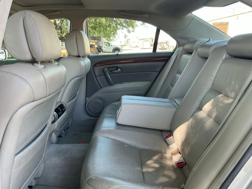Used 2008 Silver Acura 3.5 image 22